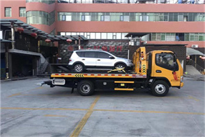 兴义汽车紧急补胎换胎救援